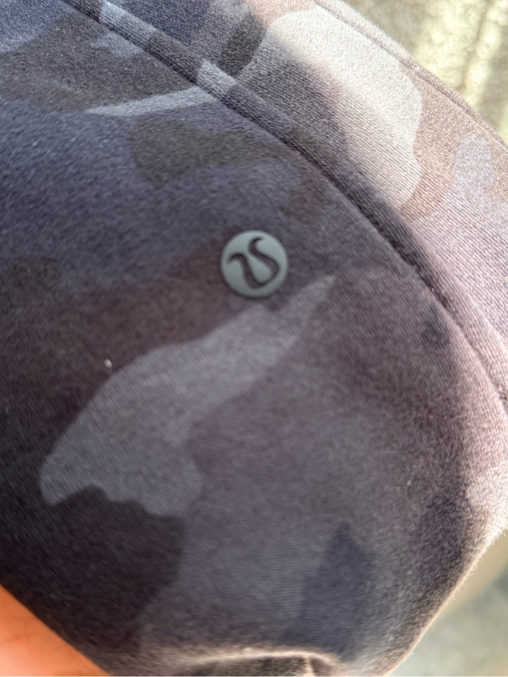 Lululemon Women’s Black gray Camo Jogger Sweatpants size 4 great used condition. - Picture 4 of 8